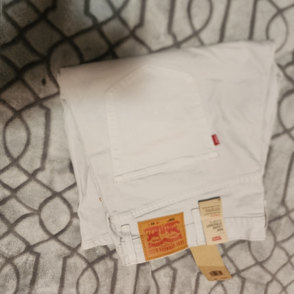 LEVIS SHORTS - Picture 2 of 5